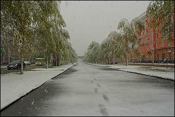 11 май 2013 г., Барнаул   Барнаул накрыл майский снег