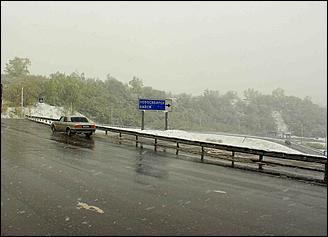 11 май 2013 г., Барнаул   Барнаул накрыл майский снег