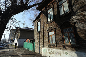 1 ноября 2017 г., Барнаул. Екатерина Смолихина   Заброшенная история: как в центре Барнаула исчезает деревянная архитектура