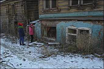 1 ноября 2017 г., Барнаул. Екатерина Смолихина   Заброшенная история: как в центре Барнаула исчезает деревянная архитектура