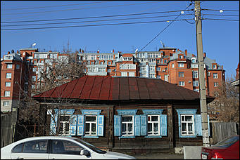 1 ноября 2017 г., Барнаул. Екатерина Смолихина   Заброшенная история: как в центре Барнаула исчезает деревянная архитектура