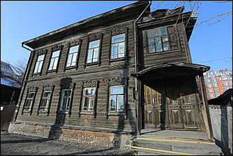 1 ноября 2017 г., Барнаул. Екатерина Смолихина   Заброшенная история: как в центре Барнаула исчезает деревянная архитектура