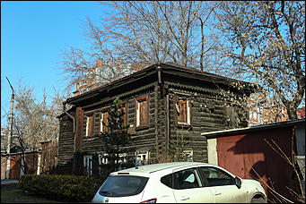 1 ноября 2017 г., Барнаул. Екатерина Смолихина   Заброшенная история: как в центре Барнаула исчезает деревянная архитектура