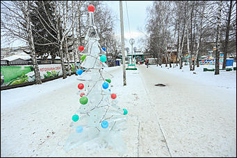 26 декабря 2017 г., Барнаул. Екатерина Смолихина   Будет и на нашей улице праздник: фотопрогулка по районным ёлкам Барнаула