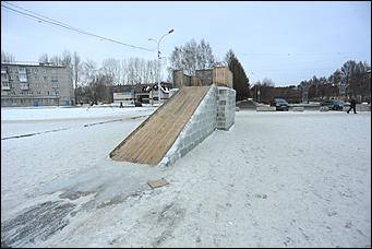 26 декабря 2017 г., Барнаул. Екатерина Смолихина   Будет и на нашей улице праздник: фотопрогулка по районным ёлкам Барнаула