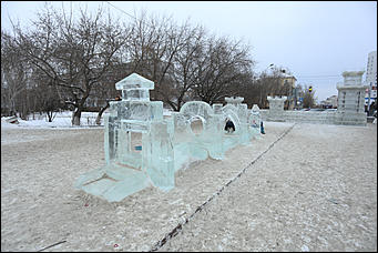 26 декабря 2017 г., Барнаул. Екатерина Смолихина   Будет и на нашей улице праздник: фотопрогулка по районным ёлкам Барнаула