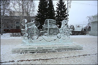 26 декабря 2017 г., Барнаул. Екатерина Смолихина   Будет и на нашей улице праздник: фотопрогулка по районным ёлкам Барнаула