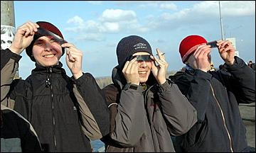 Затмение Солнца в Барнауле 29.03.06   <P>&nbsp;</P>