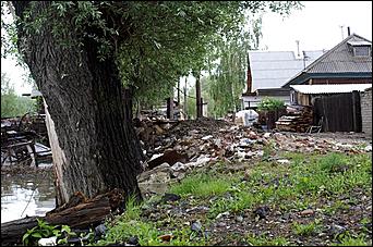 4 июня 2007 г. Затон   Вода наступает