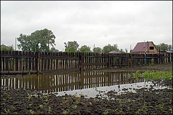 4 июня 2007 г. Затон   Вода наступает