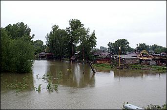 4 июня 2007 г. Затон   Вода наступает