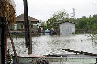 4 июня 2007 г. Затон   Вода наступает