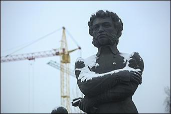 14 ноября 2017 г., Барнаул. Екатерина Смолихина   Привет, сугробы: Барнаул окончательно вступил в период "белой оккупации"