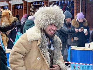 1 декабря 2019 г., Алтайский край   Вкусная еда, огненное шоу и лебеди: как прошла "Алтайская зимовка"-2019