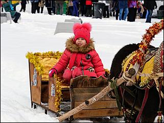 1 декабря 2019 г., Алтайский край   Вкусная еда, огненное шоу и лебеди: как прошла "Алтайская зимовка"-2019