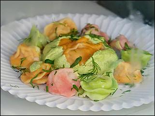 1 декабря 2019 г., Алтайский край   Вкусная еда, огненное шоу и лебеди: как прошла "Алтайская зимовка"-2019