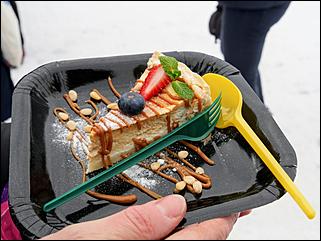 1 декабря 2019 г., Алтайский край   Вкусная еда, огненное шоу и лебеди: как прошла "Алтайская зимовка"-2019