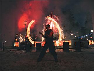 1 декабря 2019 г., Алтайский край   Вкусная еда, огненное шоу и лебеди: как прошла "Алтайская зимовка"-2019