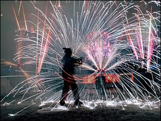 1 декабря 2019 г., Алтайский край   Вкусная еда, огненное шоу и лебеди: как прошла "Алтайская зимовка"-2019