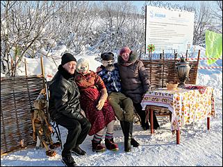 1 декабря 2019 г., Алтайский край   Вкусная еда, огненное шоу и лебеди: как прошла "Алтайская зимовка"-2019
