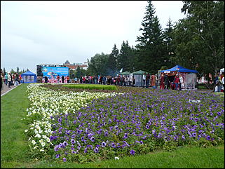 31 август 2013 г., Барнаул   Выставка цветов и Фестиваль национальных культур