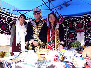 31 август 2013 г., Барнаул   Выставка цветов и Фестиваль национальных культур