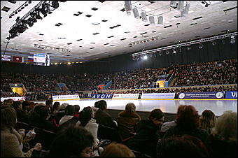 Фоторепортаж   Ледовое шоу "Звезды на льду" в Барнауле