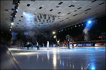 Фоторепортаж   Ледовое шоу "Звезды на льду" в Барнауле