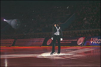 Фоторепортаж   Ледовое шоу "Звезды на льду" в Барнауле