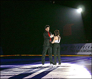 Фоторепортаж   Ледовое шоу "Звезды на льду" в Барнауле