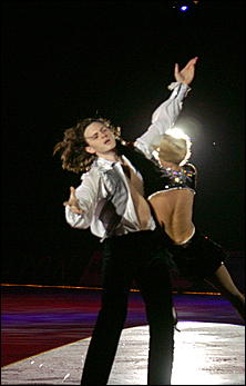 Фоторепортаж   Ледовое шоу "Звезды на льду" в Барнауле