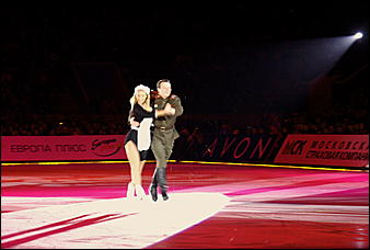 Фоторепортаж   Ледовое шоу "Звезды на льду" в Барнауле