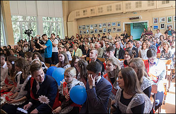 25.06.2017    Смех и слезы. Как в Барнауле прошли "последние звонки"?