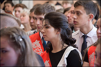 25.06.2017    Смех и слезы. Как в Барнауле прошли "последние звонки"?