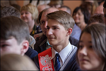 25.06.2017    Смех и слезы. Как в Барнауле прошли "последние звонки"?