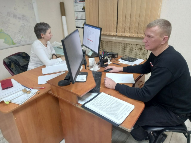 Диспетчеры рубцовского подразделения СГК Василий Проскурин и Оксана Беляева / Фото: пресс-служба СГК