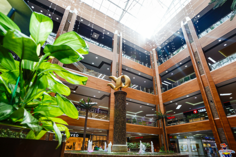 Холл первого этажа торгового центра / Фото: ТЦ "Арена"