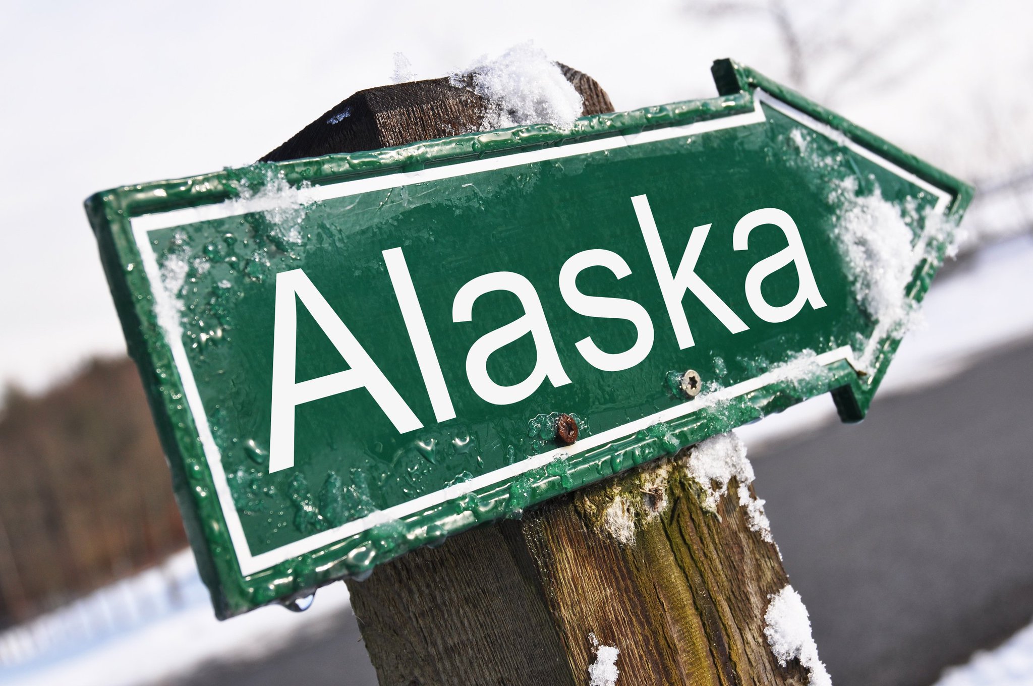 Как стать аляской. Аляска указатель. Аляска надпись. Аляска фото с надписью. Аляска Россия надпись.