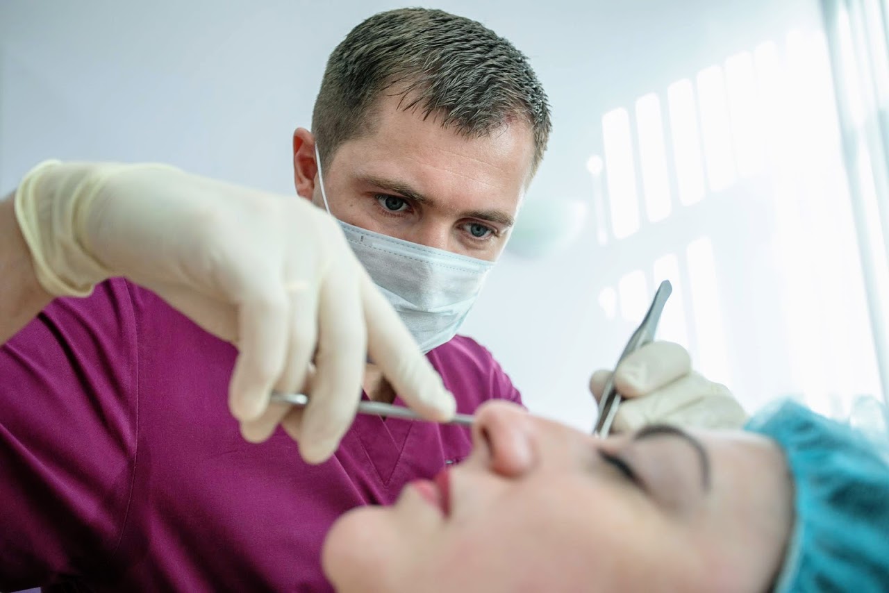 ривер пластическая хирургия барнаул. ринопластика до и после. круговая пластика лица. дерновой сергей сергеевич пластический хирург. пластическая хирургия в барнауле.