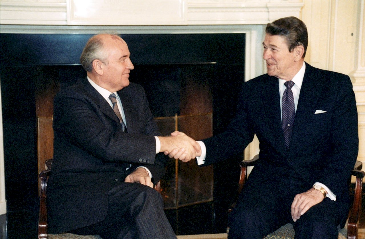 Михаил Горбачёв и Рональд Рейган, 1987 год