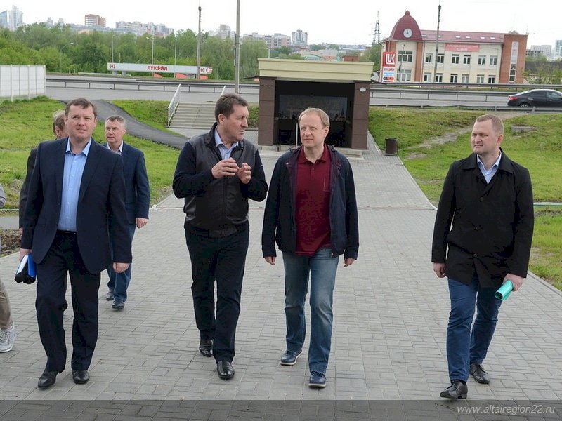 Прогулка по Барнаулу, в роли гида - мэр Сергей Дугин