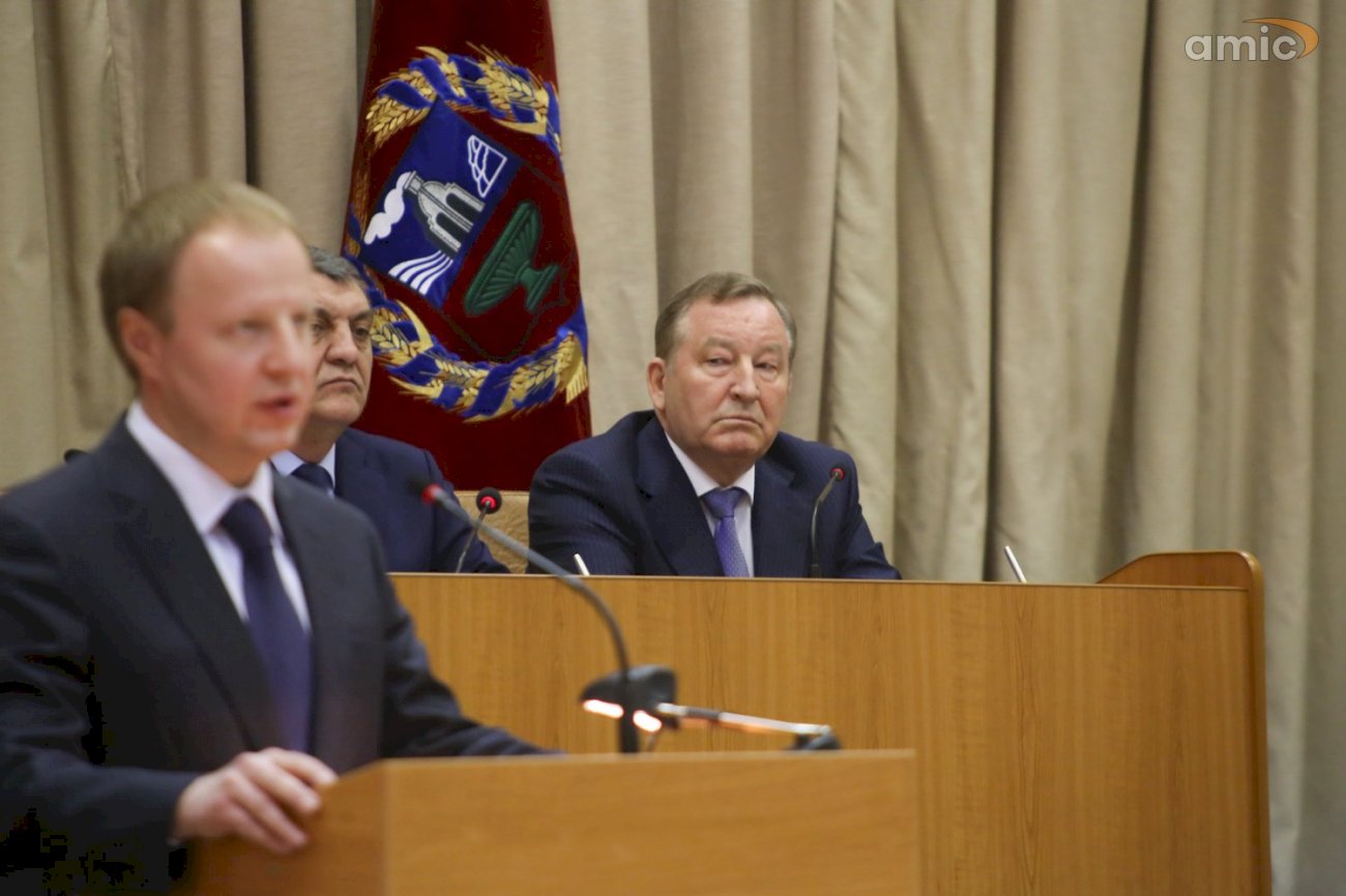 Экс-губернатор Александр Карлин оценивает выступление врио